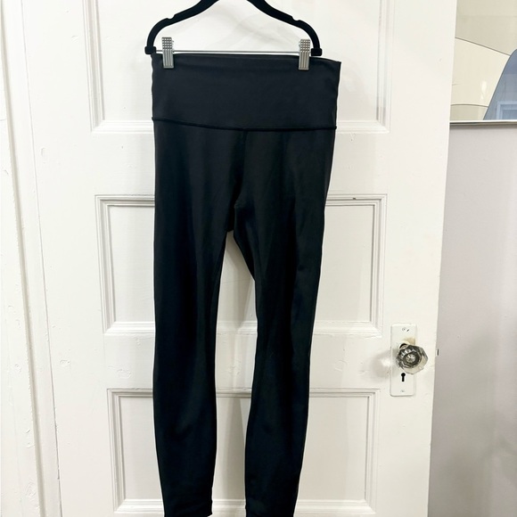 Lululemon High Rise Size 4 Full Length Luxtreme Black Leggings - Picture 6 of 9